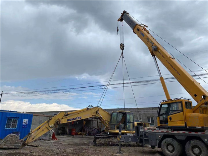 恩阳区25吨吊车的工作半径是多少？