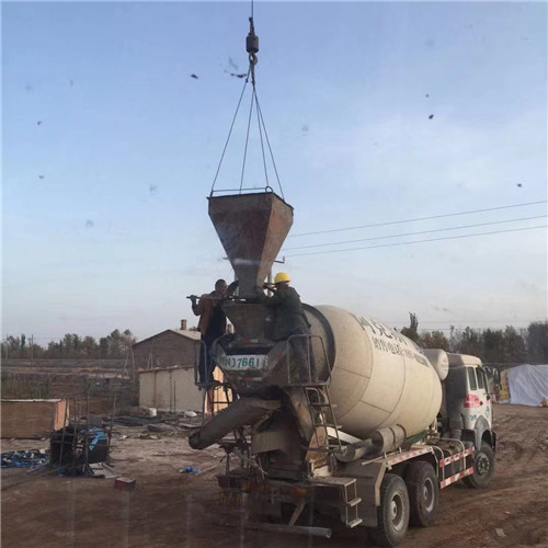 恩阳区“精准瞄准”—— 吊车的 “定位导航” 技术